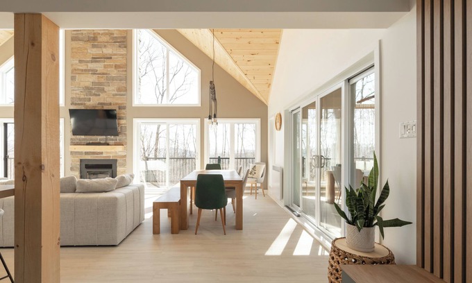 Morin Heights Ski Chalet | Le Bohème, Chalet Avec spa