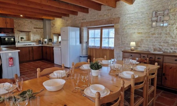Saint-Crepin House | Le Bois Fleuri Gîte Campagne 8 People Pool