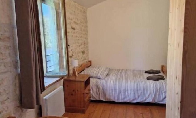 Saint-Crepin House | Le Bois Fleuri Gîte Campagne 6 Personnes Piscine