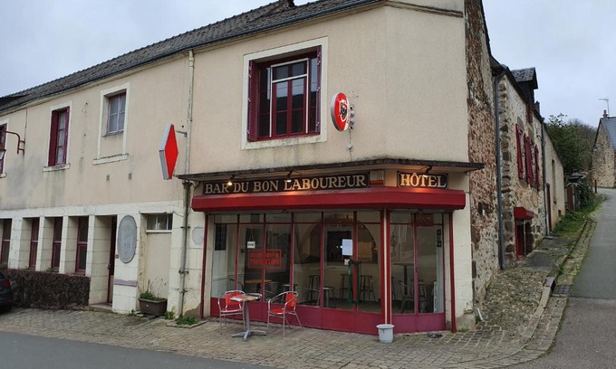 Saint-Leonard-des-Bois Hotel | Le Bon Laboureur