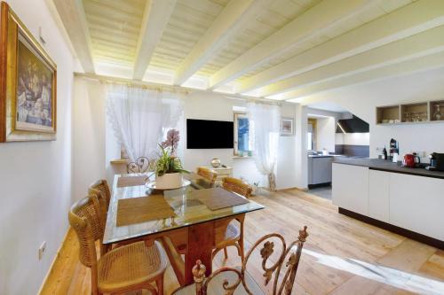 Arvier Apartment | Le Bourg Charmant - Soleil d'été