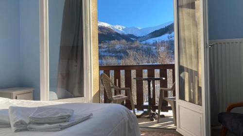 Saint-Jacques-des-Blats Hotel | Le Brunet