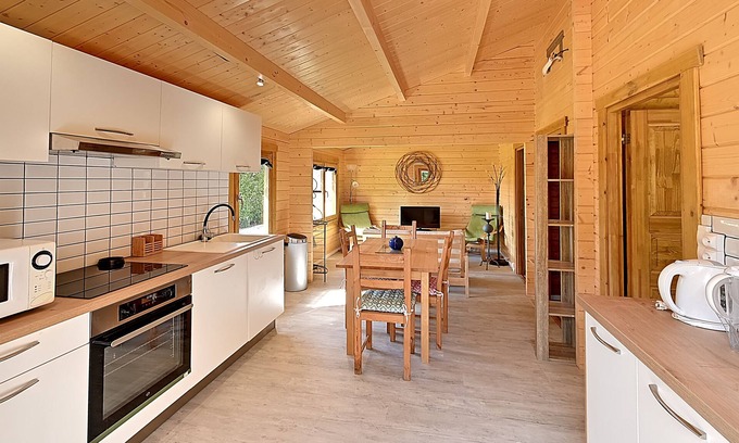 Chenac-Saint-Seurin-d'Uzet House | Le Chalet des Vignes - chalet 5p avec piscine