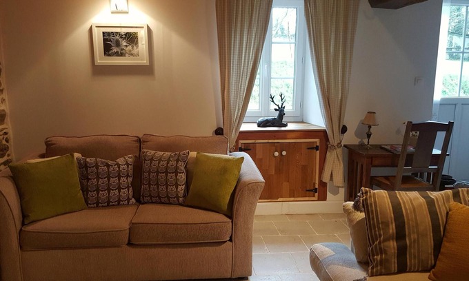 Champsecret Cottage | "Le Cerisier" Holiday Cottages, Champsecret