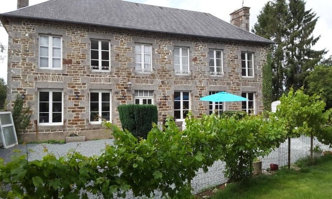 Le Loreur Bed & Breakfast | Le château du bonheur(swimming pool, sauna, jacuzzi, massage)