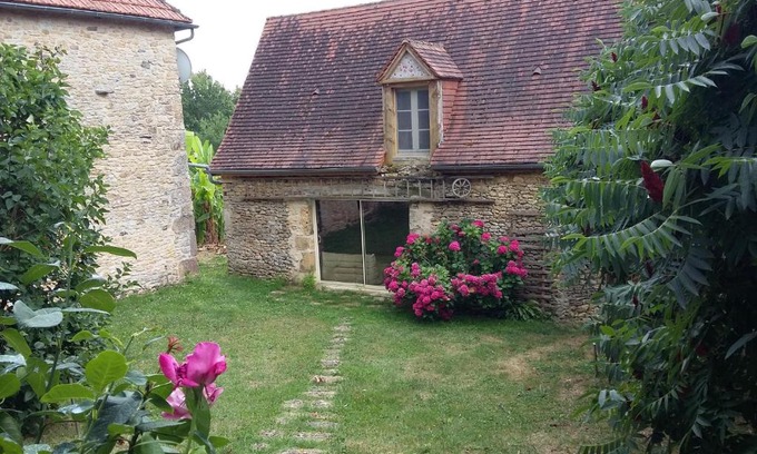 Montignac House | Le Chai, gîte de charme avec piscine