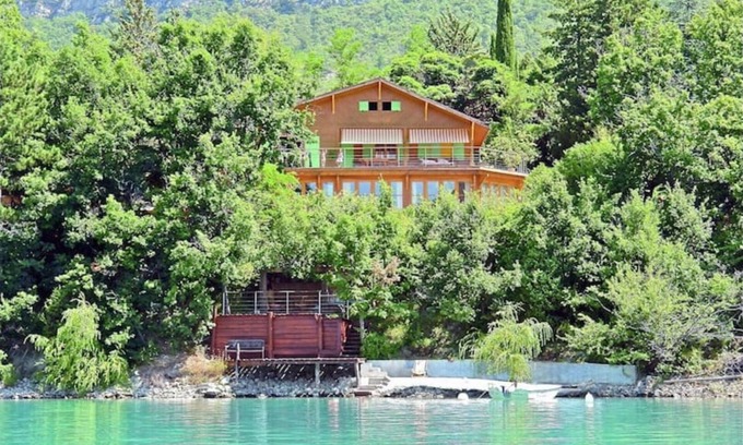 Saint-Julien-du-Verdon Villa | "Le Chalet de Limaginaire" . le Paradis!