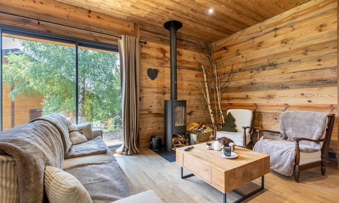 Eyne 2600 Ski Chalet | Le Chalet Écureuil et Marmotte