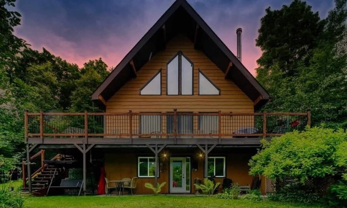 Austin Ski Chalet | Le chalet aux 2vues/3 bedrooms