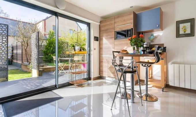 Chartres Apartment | Le Chalet des Fanières et sa Terrasse
