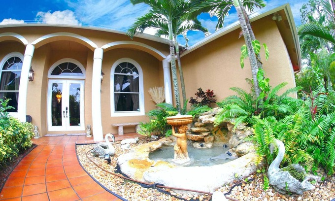 Hunt Club House | LE CHALET Private Luxury house in Loxahatchee FL