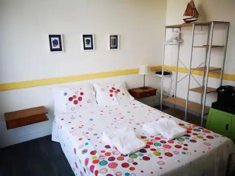 Beauvoir-sur-Mer House | Le chat bleu suite parentale chez l habitant cuisine partagée