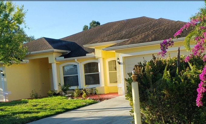 Westminister Bed & Breakfast | Le chateau; Entire house 3 rooms . 2 bathrooms.