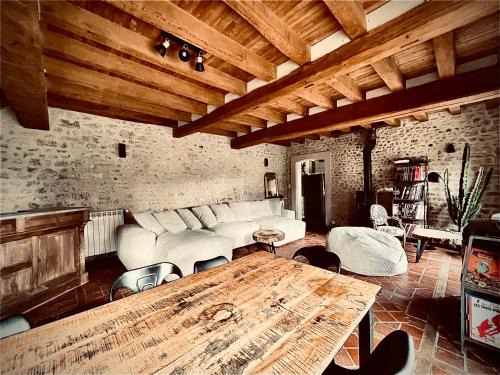 Chaintreaux Bed & Breakfast | Le Clos de L'Olivier