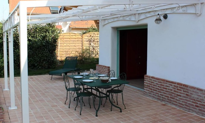 Brison-Saint-Innocent House | LE CLOS DES BURGONDES - gite CLOTILDE