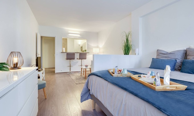 Le Chesnay Apartment | LE COCON DES COUPLES★COEUR DE VILLE★TOUT PROCHE VERSAILLES