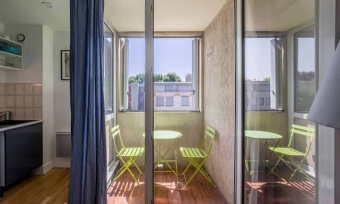 Beaux Arts-Boutonnet Apartment | Le Cocon ~ Balcony, Centre, Wifi, Fine Arts