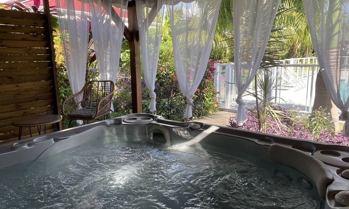 Saint-Francois Hotel | Le Cocotel