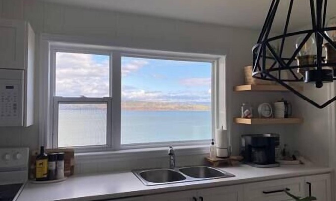 Dalhousie Apartment | Le coin Zen/waterfront-King bed-dishwasher