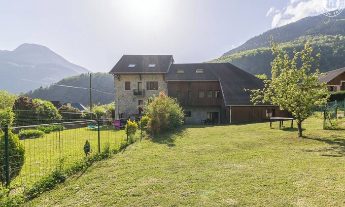 Saint-Etienne-de-Cuines House | LE Colombier - St-etienne-de-cuines