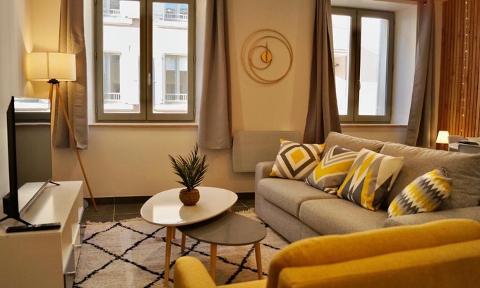 Crest Apartment | Le Cosy