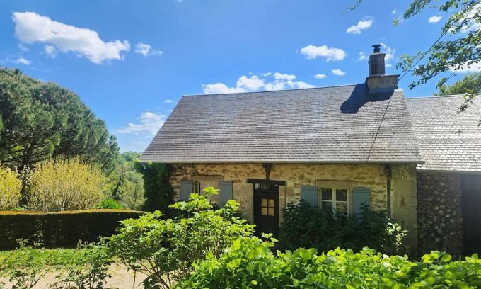 Meyrignac-l'Eglise Cottage | Le Cottage - Cabanes de Salagnac - Cottage in Corrèze for 2 to 5 people