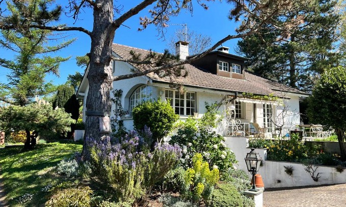 Collonge-Bellerive House | Le Cottage