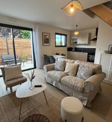 Beauvoir House | Le Cottage