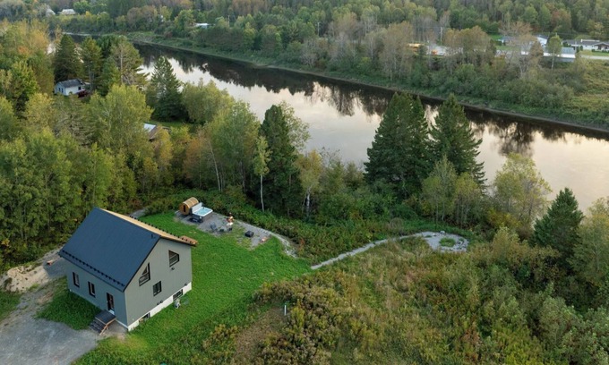 Mauricie Ski Chalet | Le Domaine Batiscan spa, sauna, Saint Adelphe