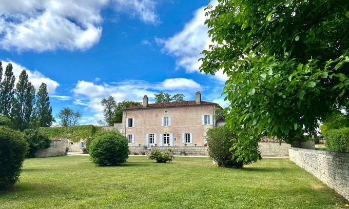 Beauvoir-sur-Niort House | Le Domaine de la Gravette