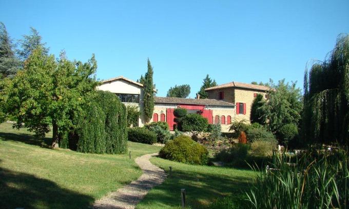 Chasse-sur-Rhone Bed & Breakfast | LE DOMAINE DE GORNETON