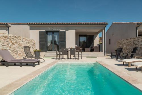 Lozari Villa | Le Domaine De Marie