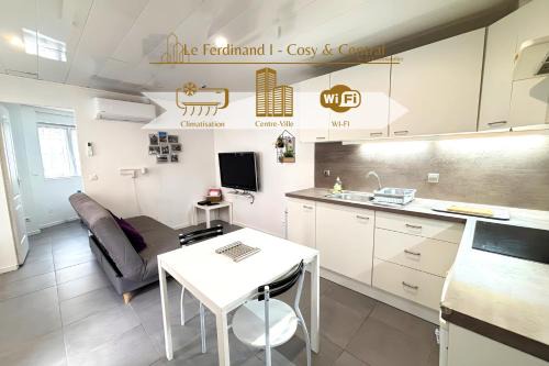 Roanne Apartment | Le Ferdinand I - Cosy & Central