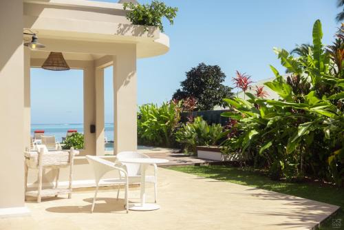 Paea Villa | Le Ficus Iti - Belle villa bord de mer et piscine