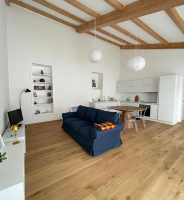 Biella Apartment | Le finestre sul cortile Biella