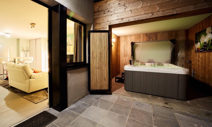 Le Hanouard House | LE FOULQUE furnished 4star tourist accommodation Private JACUZZI on the terrace