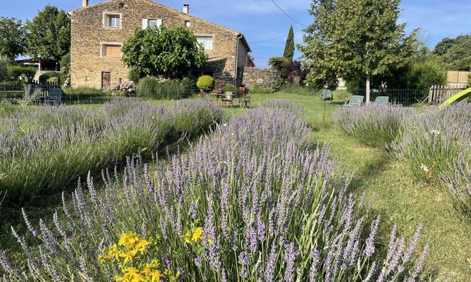 Limans House | Le Gîte D'agathe en Luberon, Vivre une Expérience en Pleine Nature !