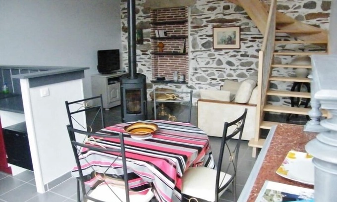 Pierrefitte-Nestalas Apartment | Le gîte d'Emi APARTMENT 3* AT THE CROSSROADS OF THE VALLEYS