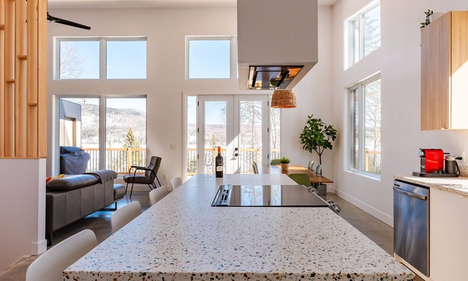 Pohenegamook Ski Chalet | Le Gamook - Chalet with lake view