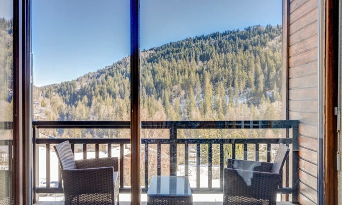 Saint-Nicolas-la-Chapelle Apartment | Le Gentiana - Triplex vue montagne