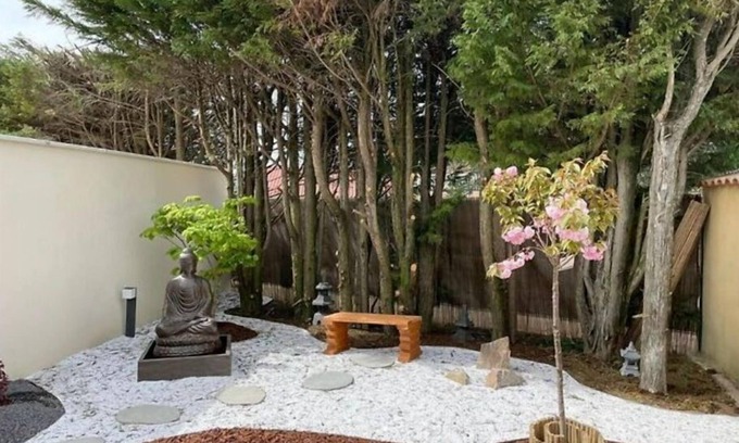 Saint-Cyr-sur-le-Rhone Ski Chalet | Le Genki Japonais 4 Étoiles
