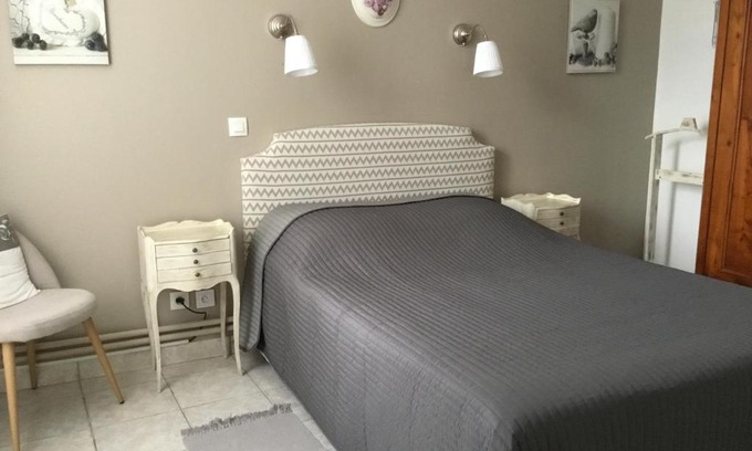 Pessac-sur-Dordogne Apartment | le gite de la CURE