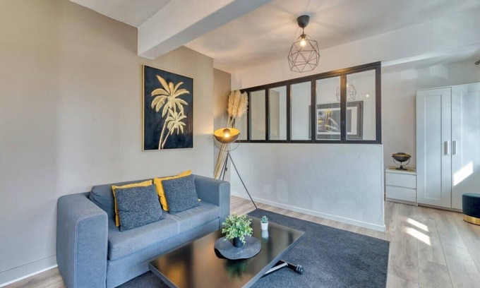Quartier Pasteur Apartment | Le Golden Black à Rouen !