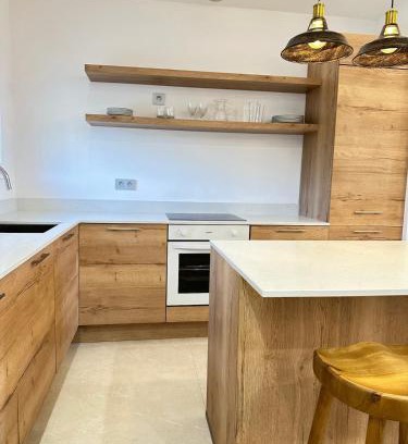 Pierrevert House | Le Grand Bouteillan