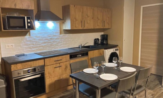 La Roche-sur-Yon Apartment | Le Grand Fabre/T2 tout confort/Parking privé/Fibre