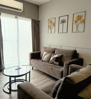 Ijok Apartment | Le-Gris, Homestay Puncak Alam Free WIFI & Netflix!