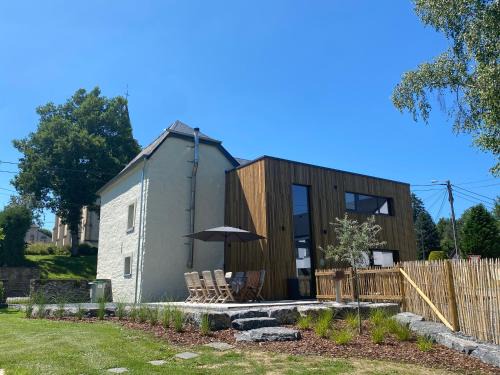 Fauvillers House | Le Héron - Gîte de charme clôturé, accès à la rivière - 6 ou 10 personnes