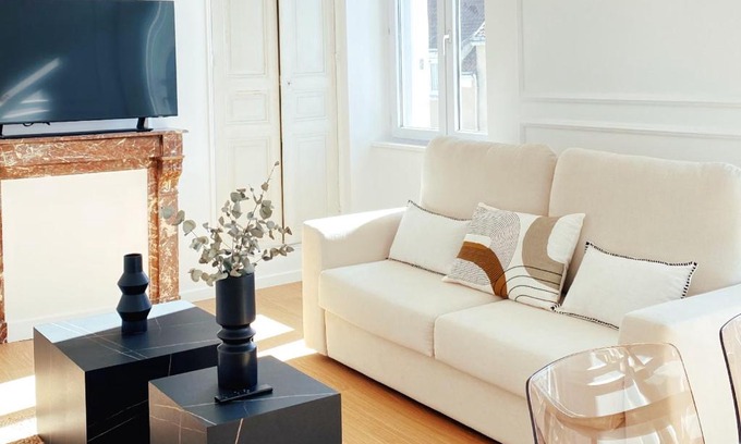 Deols Apartment | Le Haussmann ⸱ Stationnement gratuit ⸱ Fibre