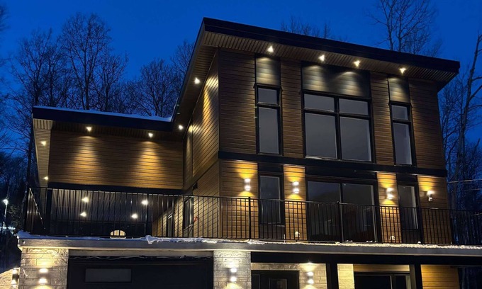 Saint-Philemon Ski Chalet | Le Jameson | Spa, Mountains & Ultimate Comfort