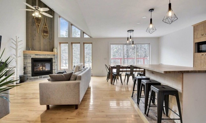 Stoneham Ski Chalet | Le Kos | Confort aux bords des pistes de ski